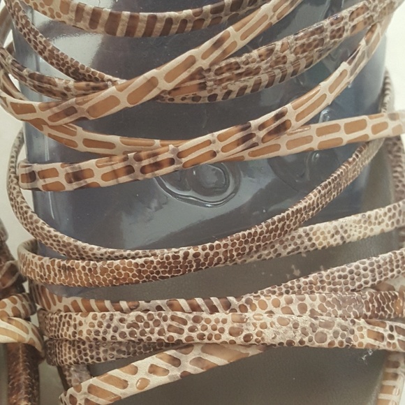 Vero Cucio Wedges - Picture 4 of 8